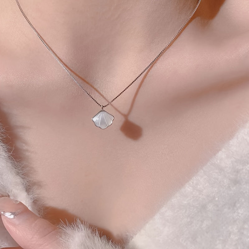 Chic Clavicle Necklace